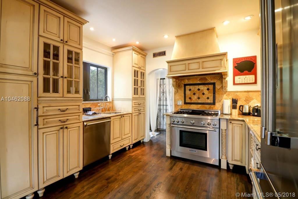 5565 La Gorce Drive Miami Beach, FL 33140 - Photo 6 of 30