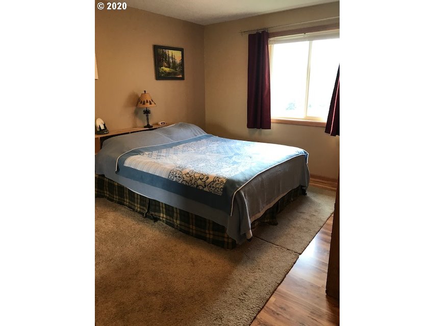 1094 Cole Way Springfield, OR 97478 - Photo 9 of 17