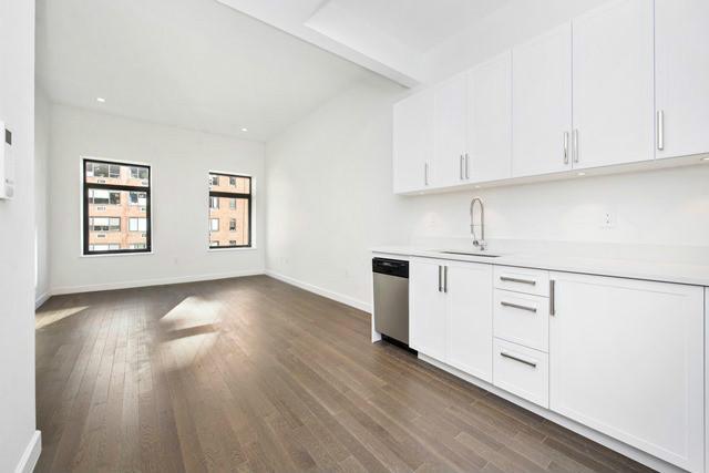 44 East End Avenue, Unit 2D Manhattan, NY 10028 - Photo 2 of 15