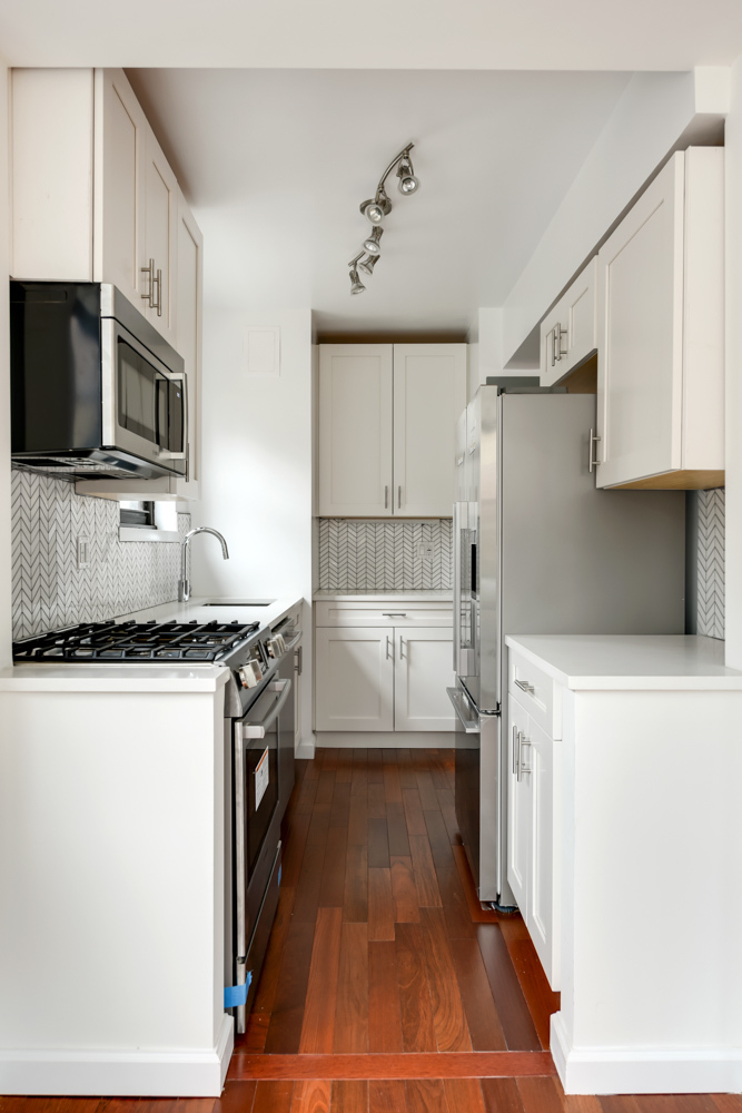 305 E 72nd St, Unit PHB Manhattan, NY 10021 - Photo 8 of 16