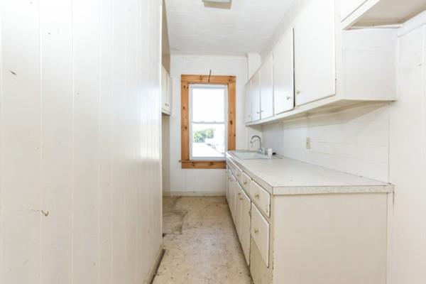 36 Bay Street Fall River, MA 02721 - Photo 8 of 21
