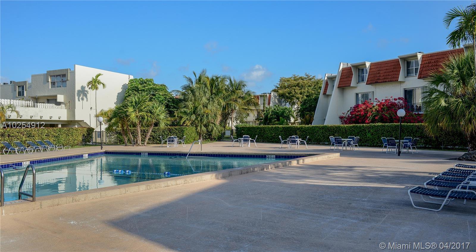 1655 Northeast 115th Street, Unit 5B Miami, FL 33181 - Photo 17 of 19