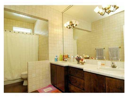 4525 Anderson Road Coral Gables, FL 33146 - Photo 5 of 8