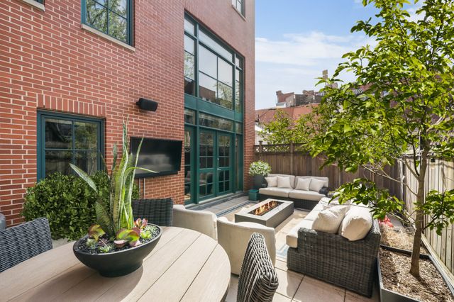 $4,300,000 | 252 Bleecker Street, Unit 2B | West Village