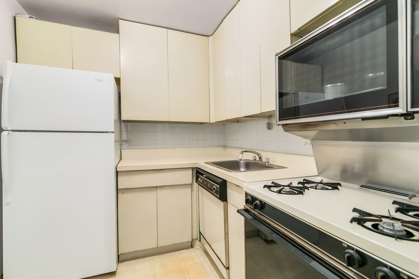 110-11 Queens Boulevard, Unit 2J Queens, NY 11375 - Photo 3 of 7