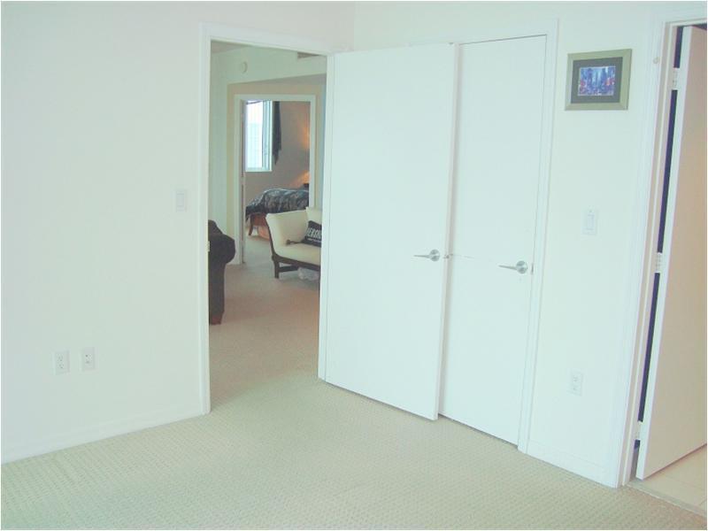 55 Southeast 6th Street, Unit 3902 Miami, FL 33131 - Photo 23 of 35