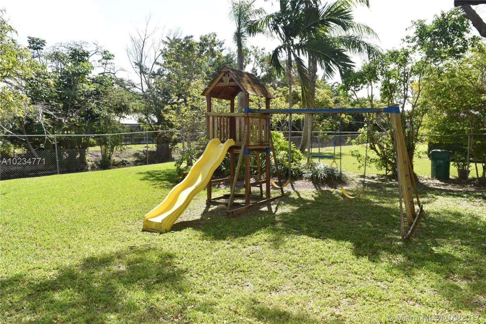 11401 Southwest 72nd Place Pinecrest, FL 33156 - Photo 20 of 26