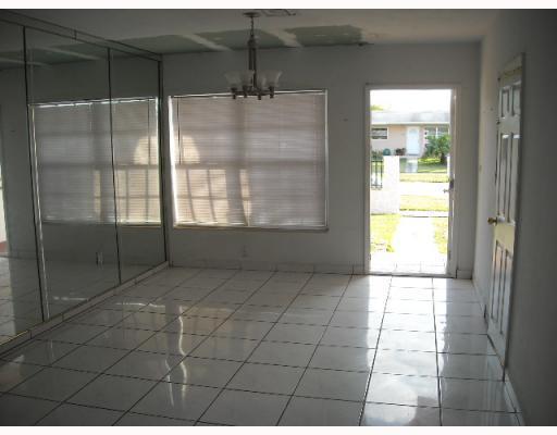 11875 Southwest 189th Street Miami, FL 33177 - Photo 3 of 3