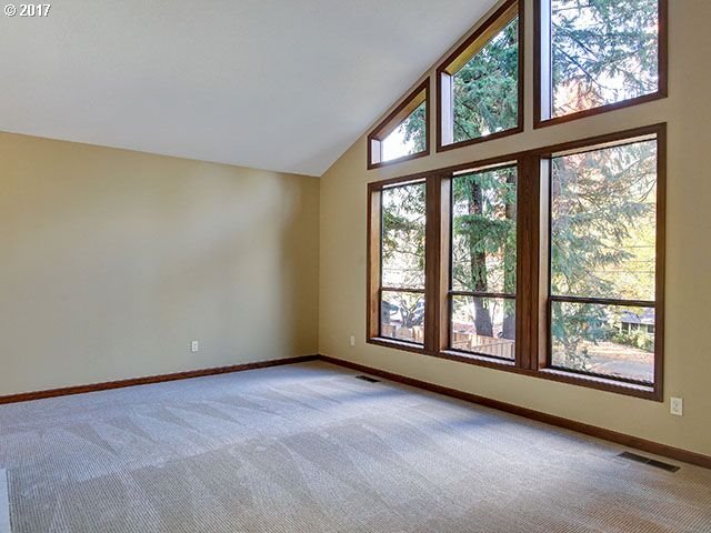 550 South Riverside Street Portland, OR 97219 - Photo 3 of 26 Gallery Image 3
