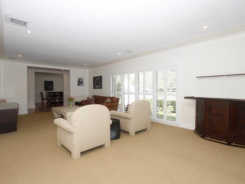 950 Hardee Road Coral Gables, FL 33146 - Photo 5 of 33 Gallery Image 5