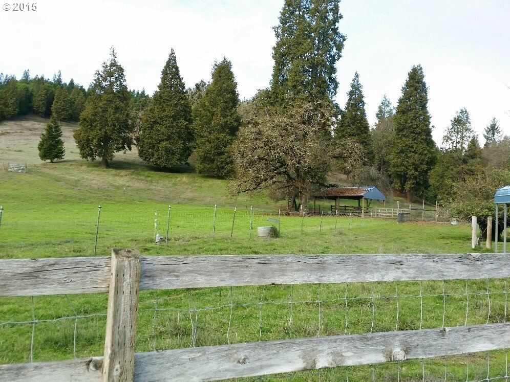10508 South Myrtle Road Myrtle Creek, OR 97457 - Photo 22 of 26 Gallery Image 22