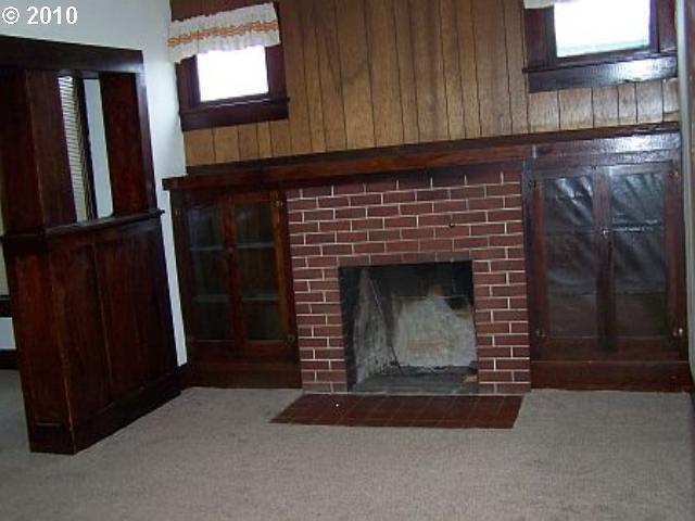 256 Southwest 4th Street Pendleton, OR 97801 - Photo 2 of 9