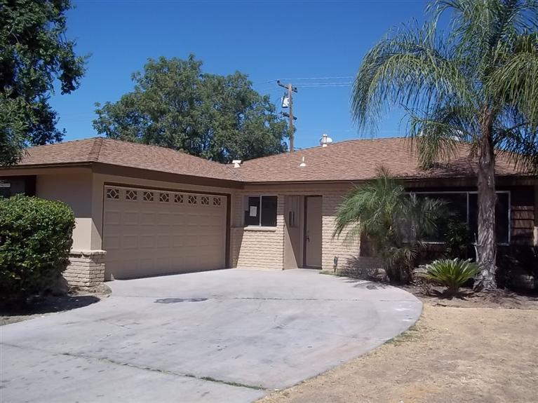 2205 Sandpiper Road Bakersfield, CA 93309 - Photo 2 of 20 Gallery Image 2