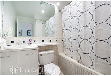 167 Perry Street, Unit 5M Manhattan, NY 10014 - Photo 4 of 5