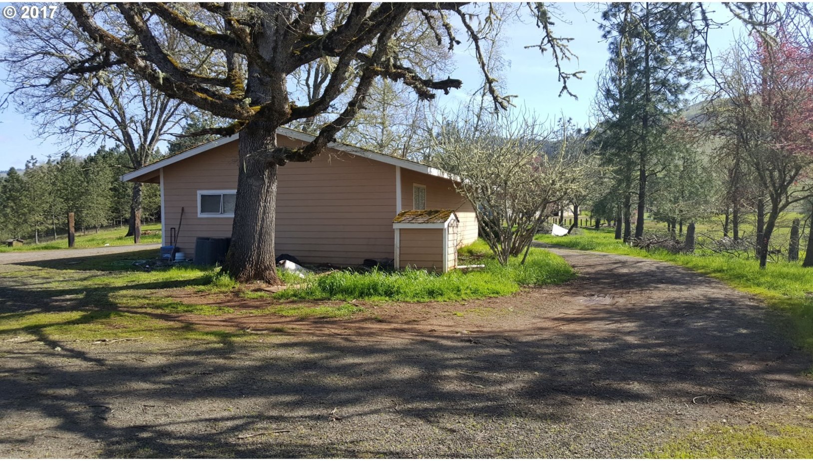 7169 North Bank Road Roseburg, OR 97470 - Photo 4 of 16 Gallery Image 4
