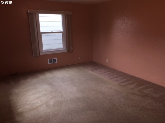 1862 Elm Avenue Reedsport, OR 97467 - Photo 7 of 20 Gallery Image 7