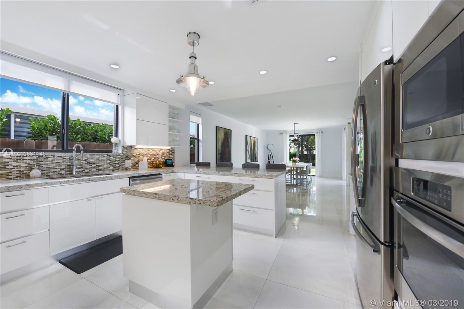 The Roads Miami, FL 33129 - Photo 2 of 25