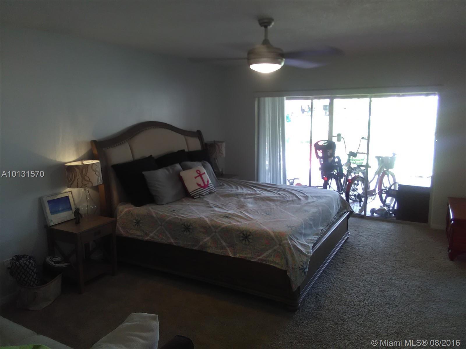 8421 Southwest 28th Street Davie, FL 33328 - Photo 14 of 34