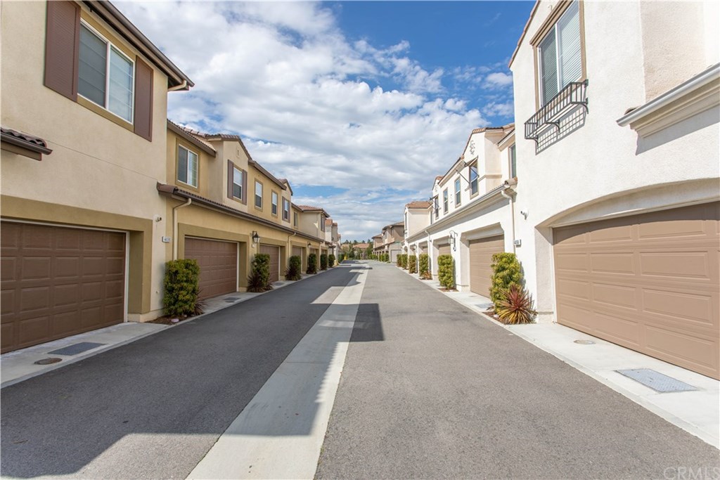 44090 Calle Luz Temecula, CA 92592 - Photo 32 of 39