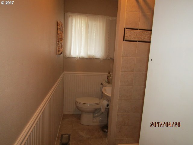 720 Southwest 37th Street Pendleton, OR 97801 - Photo 14 of 16