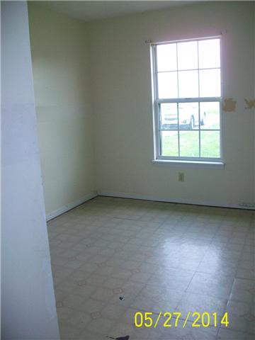 1003 State Line Road Oak Grove, KY 42262 - Photo 9 of 10