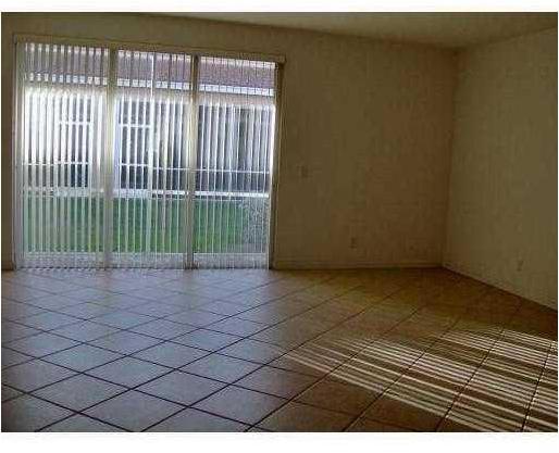 2044 Oakhurst Way, Unit 2044 Riviera Beach, FL 33404 - Photo 3 of 12 Gallery Image 3