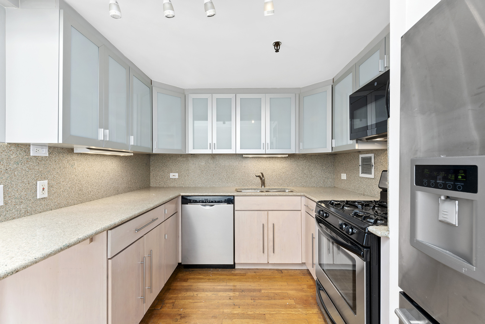 426 West Broadway, Unit 6D Manhattan, NY 10012 - Photo 3 of 9