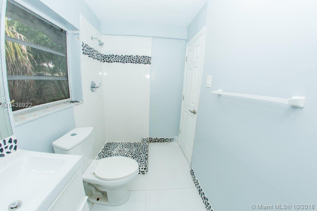 898 Southwest 12th Terrace Boca Raton, FL 33486 - Photo 22 of 33