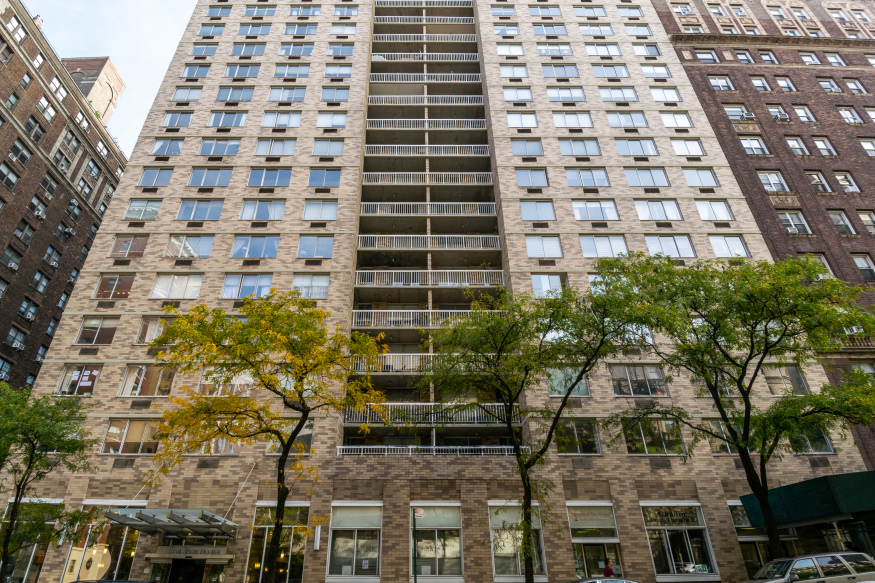 West River House 424 West End Ave, Manhattan, NY 10024 - Photo 2 of 4