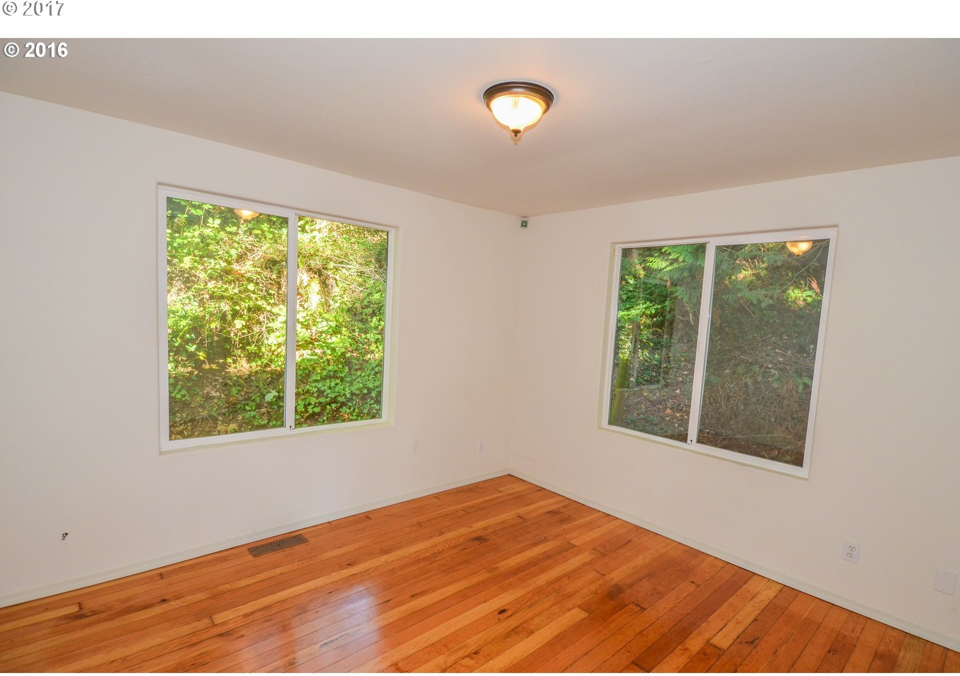 2307 Southwest Iowa Street Portland, OR 97239 - Photo 15 of 22 Gallery Image 15