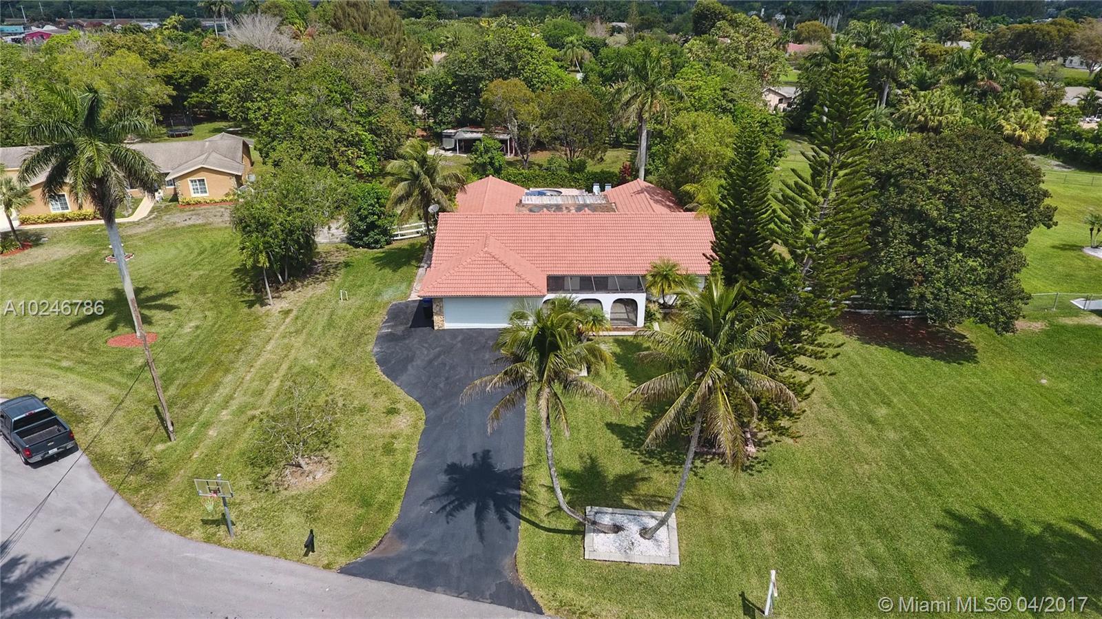 20521 Southwest 50th Place Southwest Ranches, FL 33332 - Photo 18 of 24