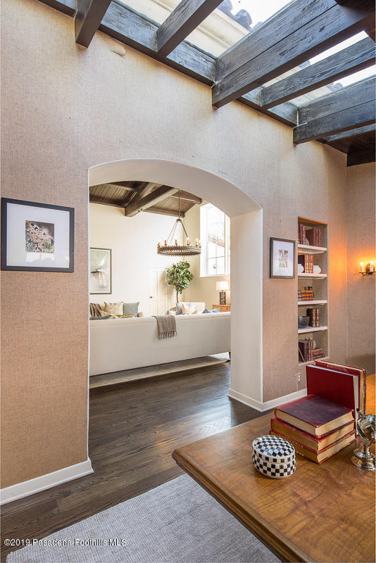 250 Hillside Road South Pasadena, CA 91030 - Photo 11 of 70