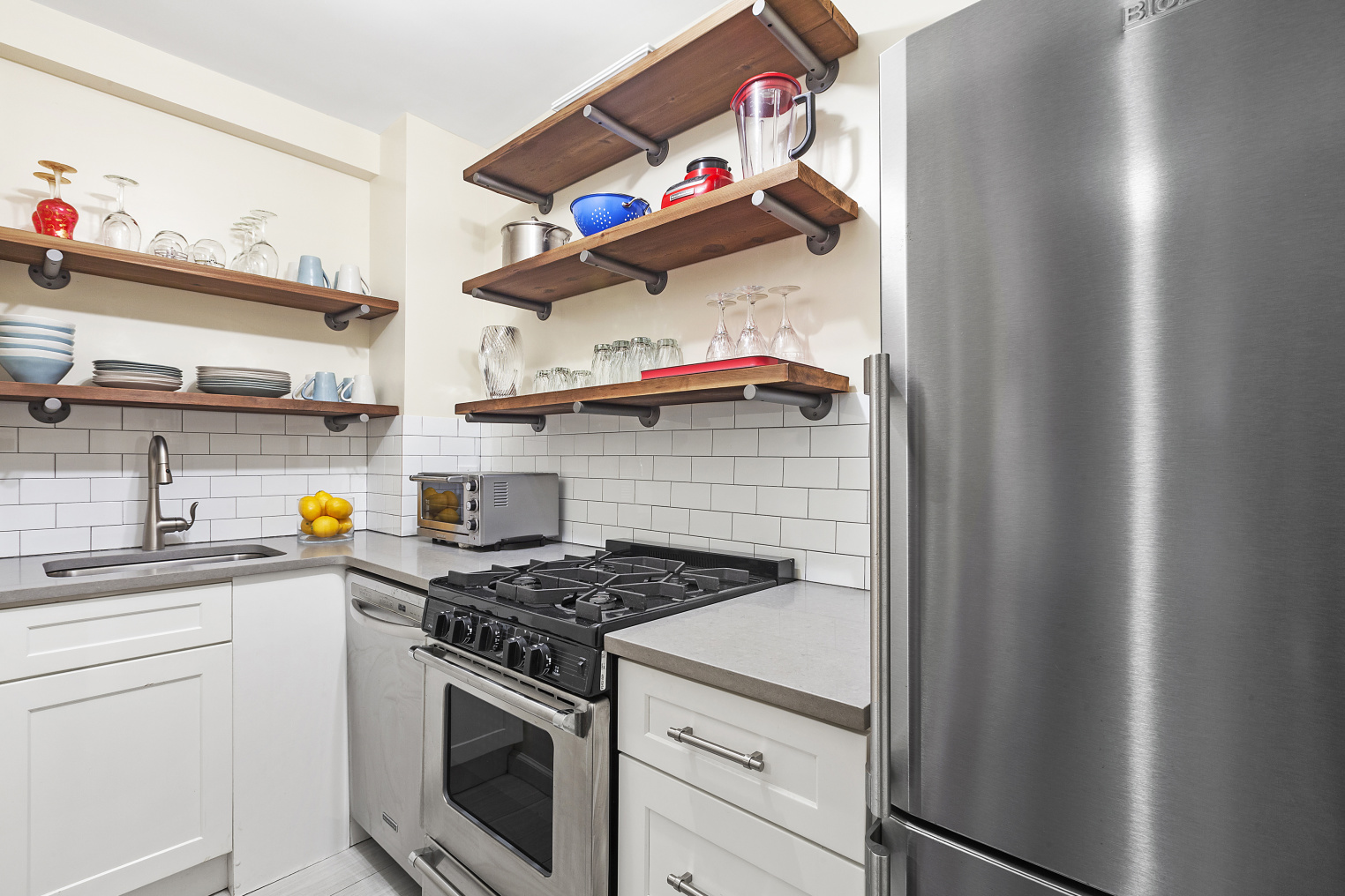 333 West 22nd Street, Unit 1A Manhattan, NY 10011 - Photo 7 of 9