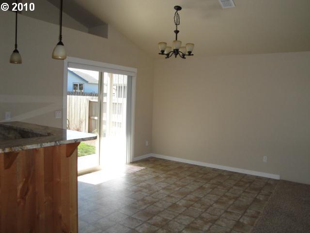 129 Southeast Yorktown Road Grants Pass, OR 97527 - Photo 3 of 13 Gallery Image 3