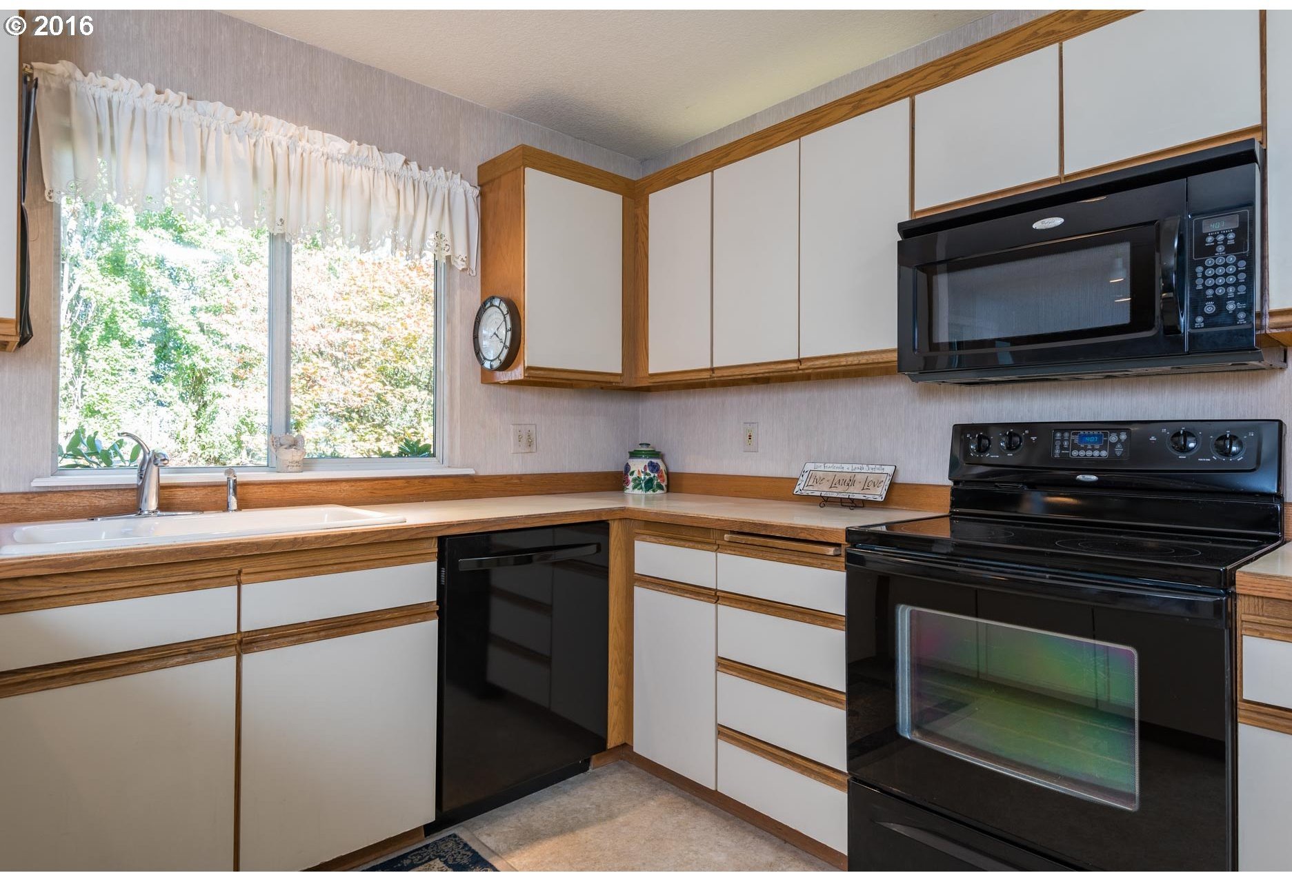 11350 Southwest Pintail Loop Beaverton, OR 97007 - Photo 7 of 29 Gallery Image 7