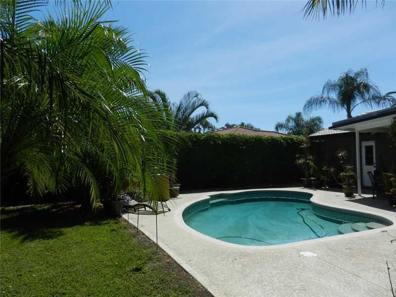 995 Southwest 13th Drive Boca Raton, FL 33486 - Photo 31 of 35