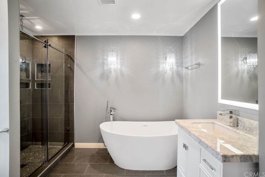 13516 Darvalle Street Cerritos, CA 90703 - Photo 38 of 75