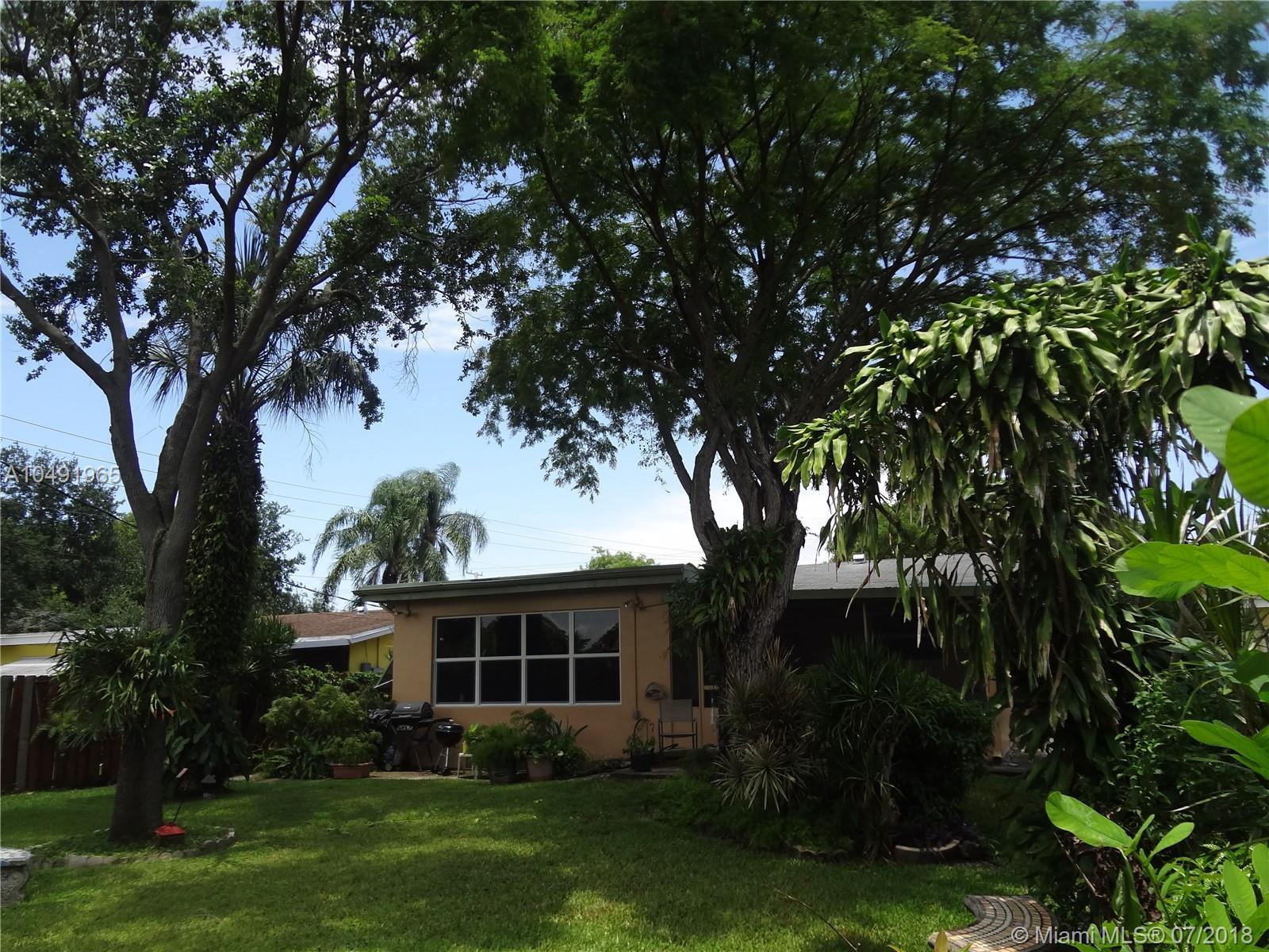 612 North Park Road Hollywood, FL 33021 - Photo 8 of 26
