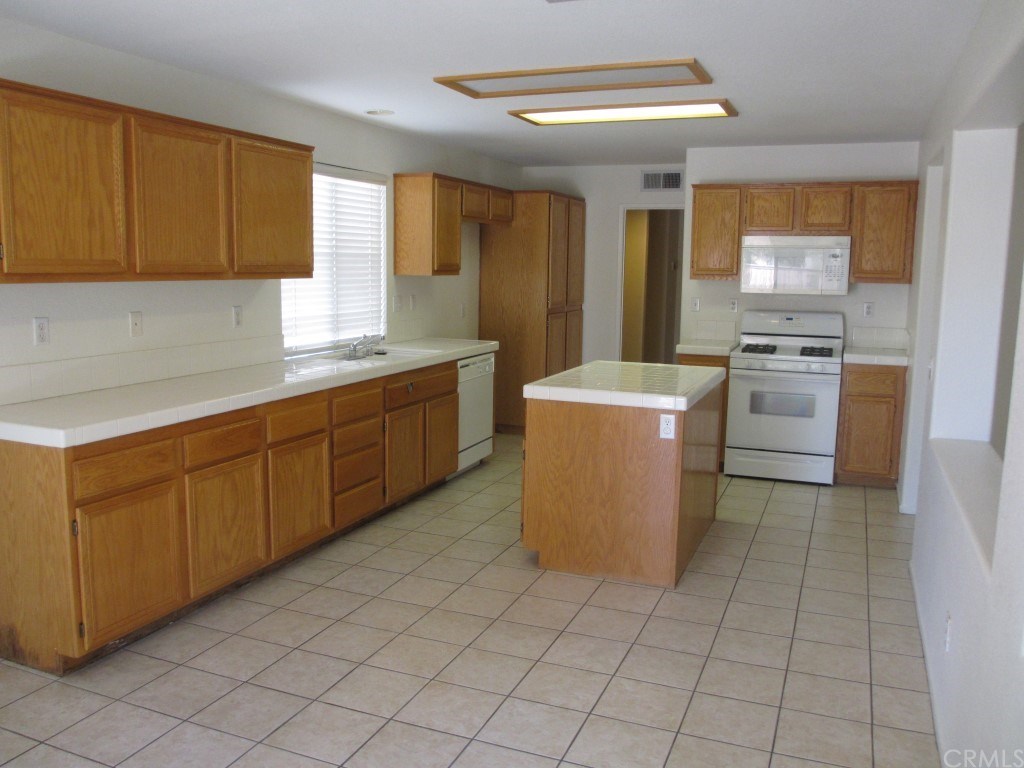 35893 Frederick Street Wildomar, CA 92595 - Photo 4 of 14