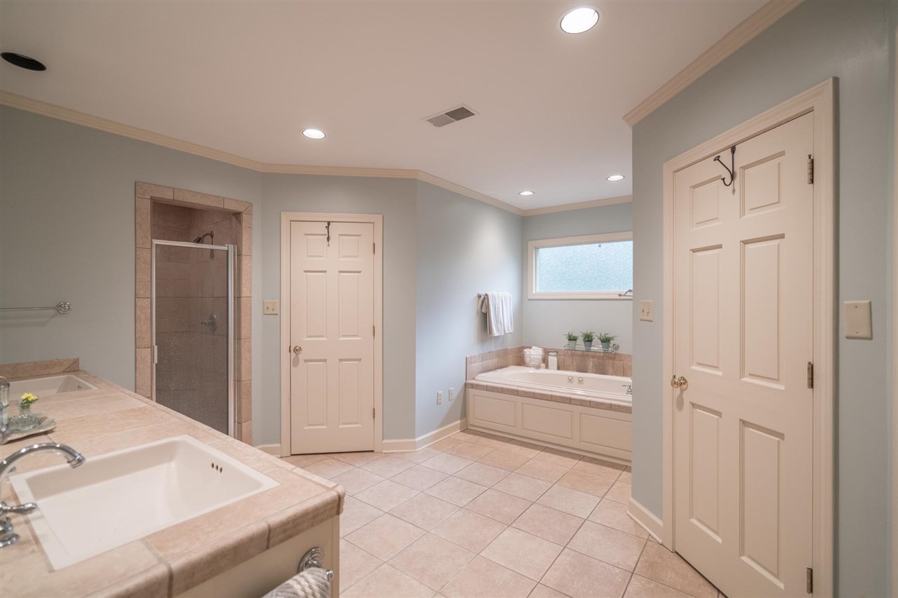 5095 South Angela Road Memphis, TN 38117 - Photo 13 of 23