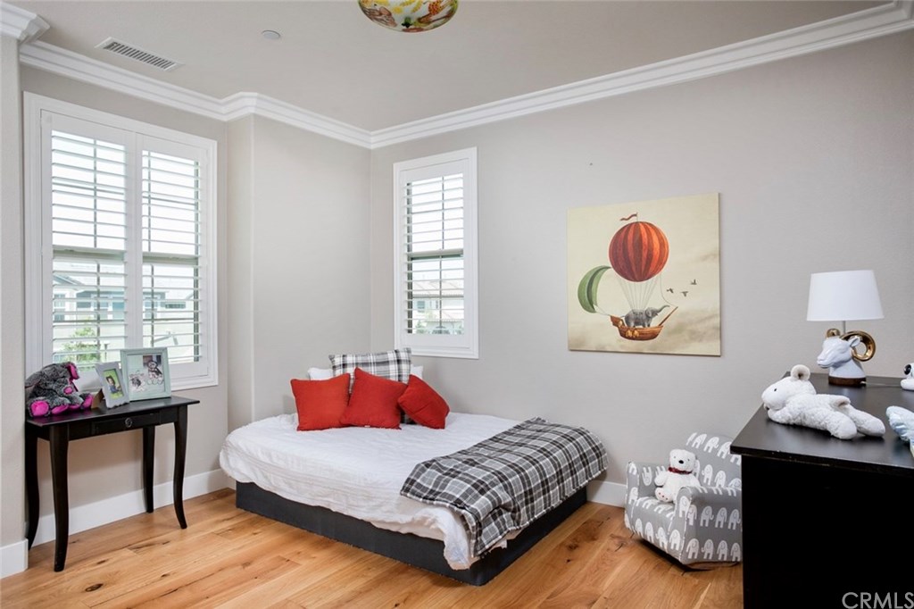 261 Barnes Road Tustin, CA 92782 - Photo 20 of 31