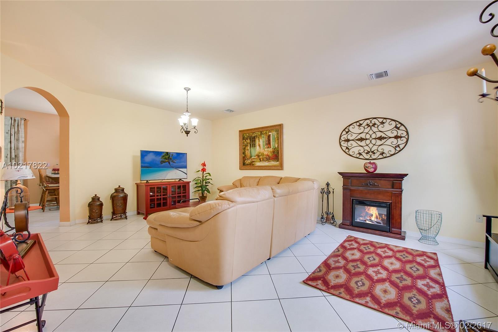 60 Southeast 6th Road, Unit 60 Homestead, FL 33030 - Photo 5 of 15