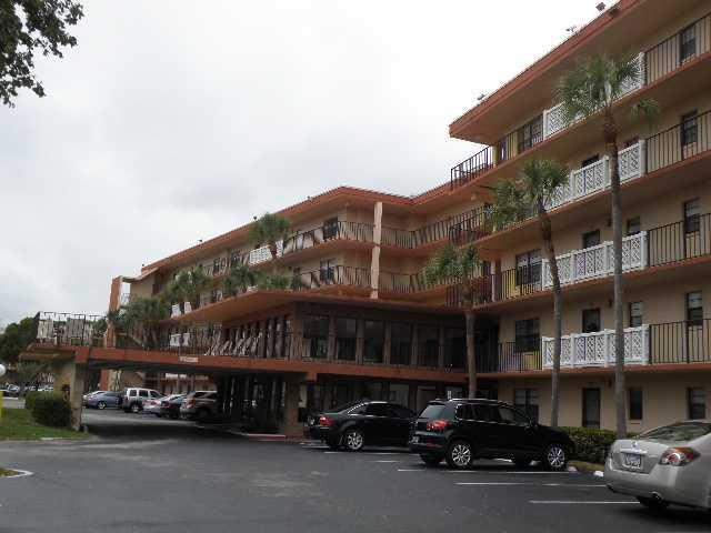 9235 Southwest 8th Street, Unit 2100 Boca Raton, FL 33428 - Photo 2 of 6