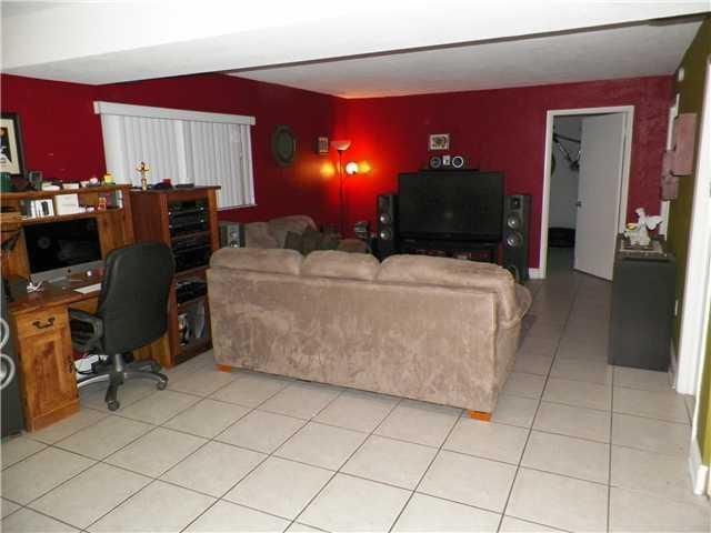 7440 Harding Avenue, Unit 405 Miami Beach, FL 33141 - Photo 15 of 16