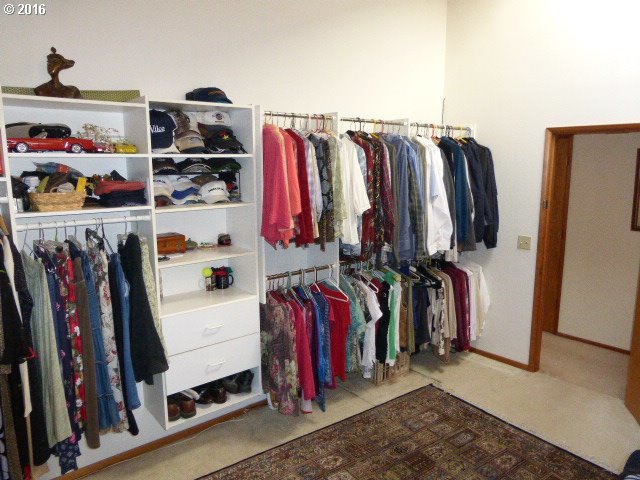 8298 River Road Northeast Keizer, OR 97303 - Photo 7 of 28 Gallery Image 7