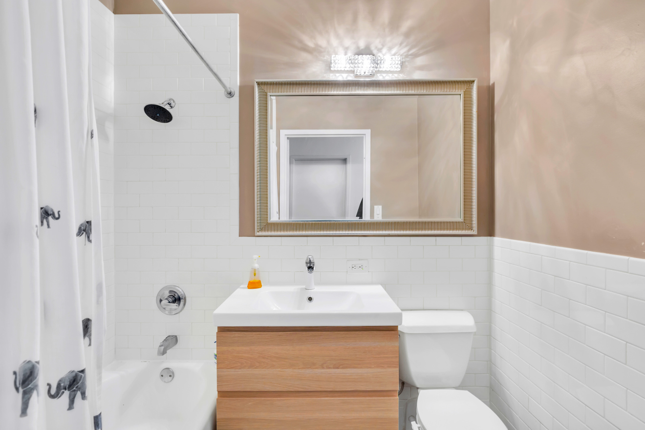 99 John Street, Unit 1810 Manhattan, NY 10038 - Photo 8 of 9