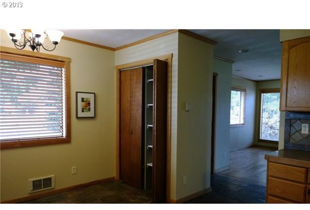 4204 Sandridge Road Long Beach, WA 98631 - Photo 8 of 14 Gallery Image 8