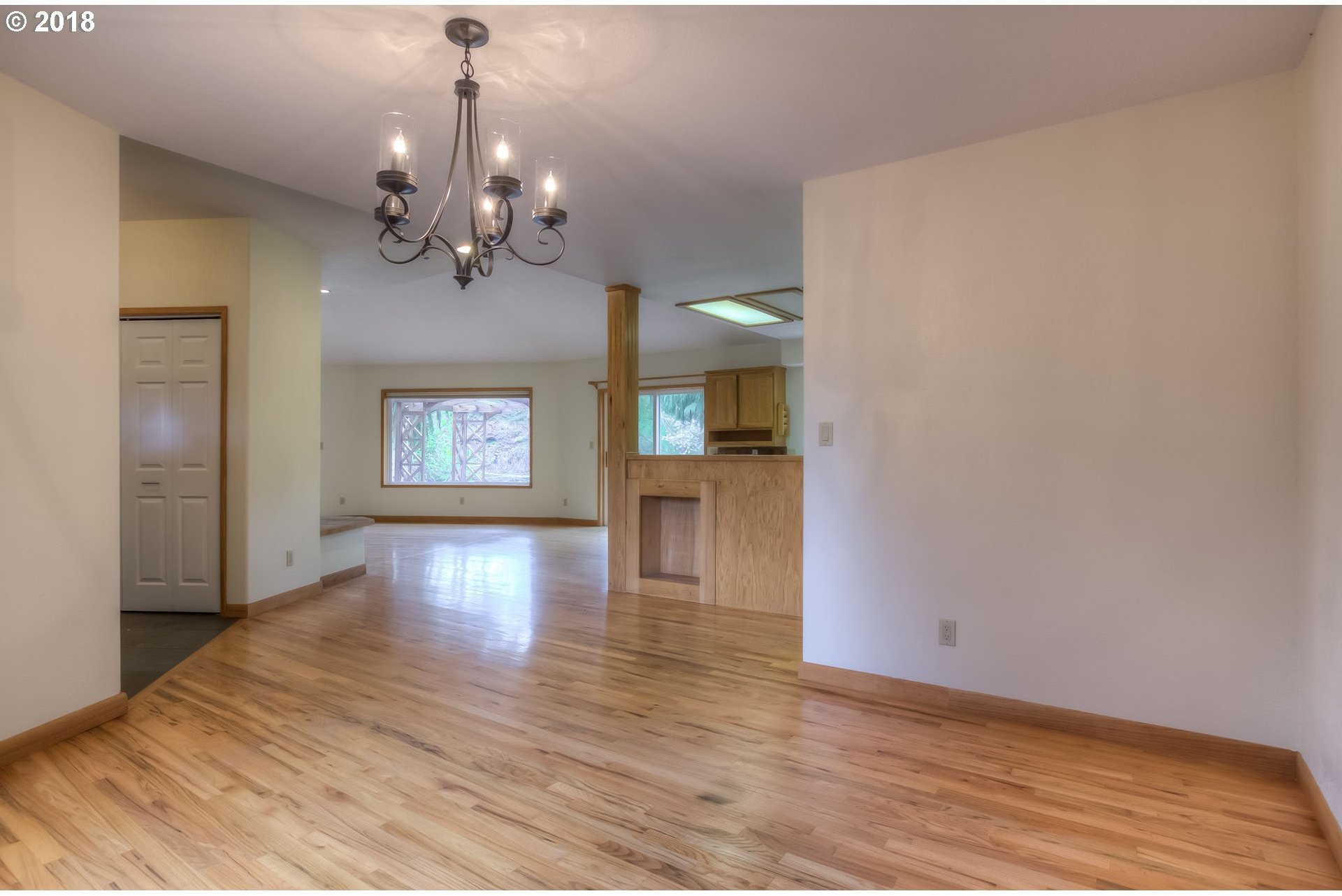 17535 South Abiqua Road Northeast Silverton, OR 97381 - Photo 9 of 32 Gallery Image 9