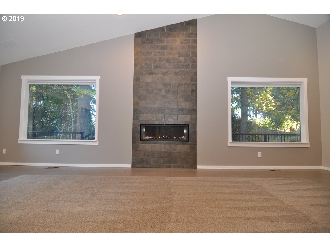 17348 South Bradley Road Oregon City, OR 97045 - Photo 2 of 32 Gallery Image 2