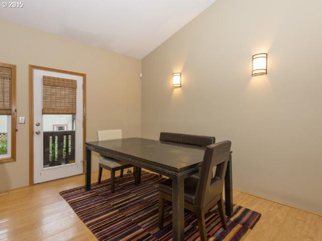 5430 Southwest Cameron Road Portland, OR 97221 - Photo 3 of 16 Gallery Image 3